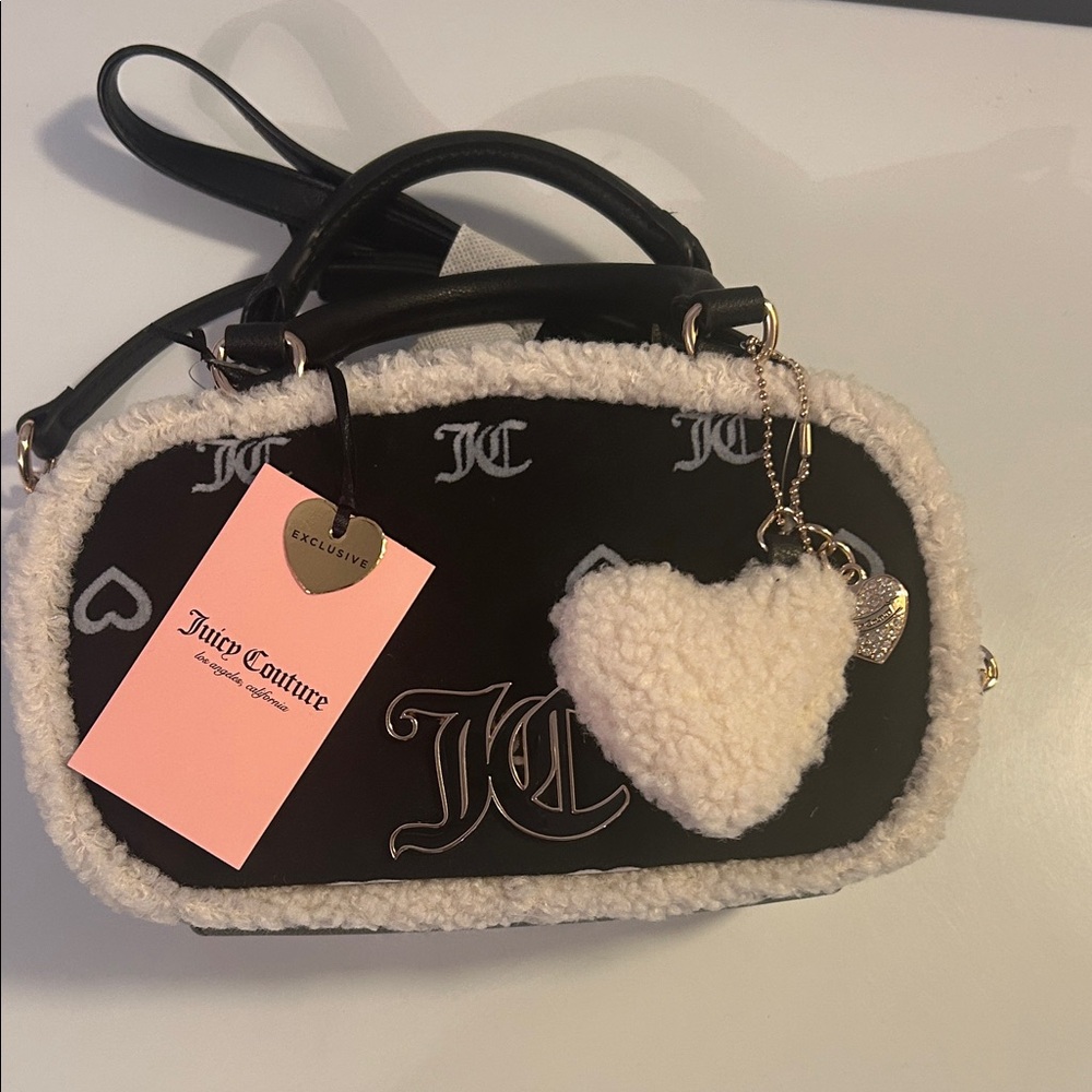 JUICY COUTURE SNUGGLE SATCHEL EXCLUSIVE